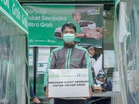 Bantu Driver Grab, 8 Perusahaan Keroyokan Lakukan Ini