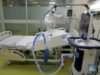 Melihat Peralatan Medis yang Diserahkan CT Corp ke RSCM