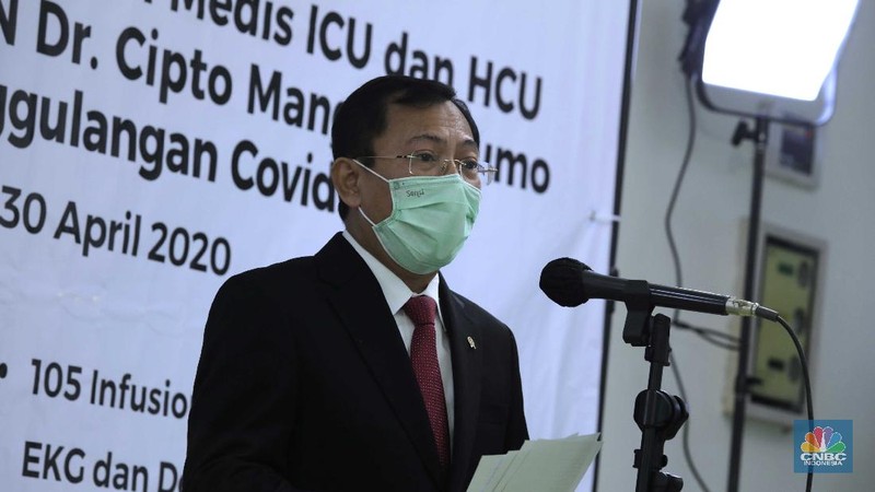 Penyerahan Perlengkapan Medis ICU dan HCU Gedung Kiara, RSUPN DR.Cipto Mangunkusumo Untuk Penanggulangan Covid-19. (CNBC Indonesia/Muhammad Sabki)