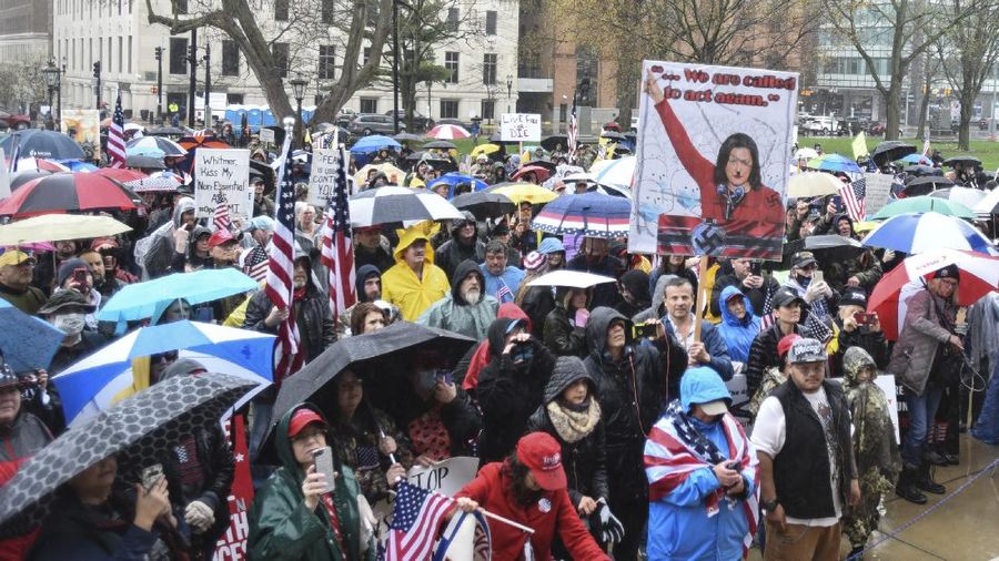 Aksi Anti-lockdown di AS, Demonstran Bawa Senapan. AP/Matthew Dae Smith
