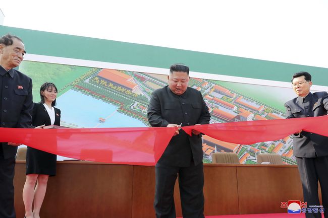 Heboh Kim Jong Un Meninggal Yang Muncul Ke Publik Kim Palsu