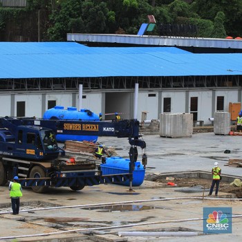 Melihat RS Darurat Covid-19 di Lapangan Simprug