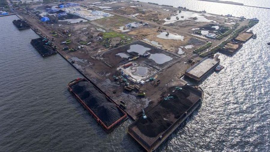 PT Karya Citra Nusantara (KCN) terus melanjutkan penyelesaian pembangunan dermaga (pier) 2 dan 3 Pelabuhan Marunda. detikFinance