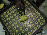 Intip Geliat Industri Kue Kering Jakarta Saat Dihantam Corona