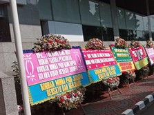Ngadu ke DPR, Investor Minna Padi Tebar Karangan Bunga