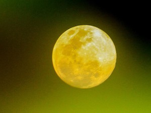 Serba-serbi Fenomena Bulan Purnama Tanggal 23 Mei 2024