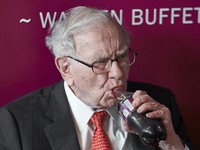 Warning Warren Buffett! Inflasi AS jadi Hantu Pasar Saham