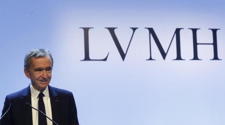 Bernard Arnault LVMH CEO of LVMH Bernard Arnault presents the group's 2019 results during a press conference, in Paris, Tuesday, Jan. 28, 2020. (AP Photo/Thibault Camus)