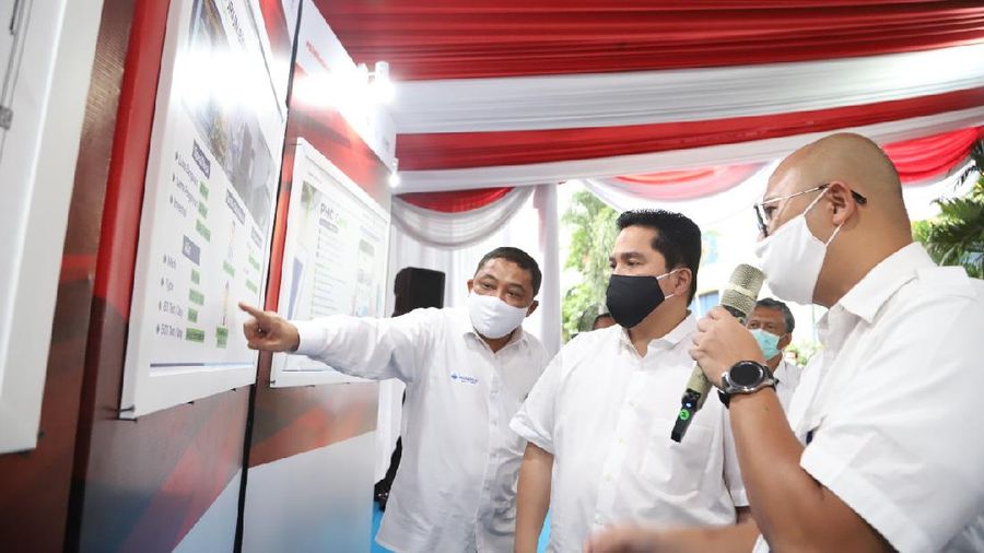 Menteri BUMN, Erick Thohir Periksa Kesiapan Laboratorium PCR di RS PHC Surabaya Percepat Penanganan Covid-19. (Dok. Pelindo III)