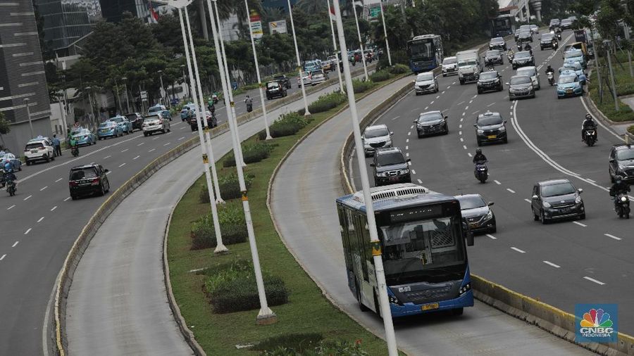 Lalu Linta di Jakarta masa PSBB (CNBC Indonesia/ Andrean Kristianto)
