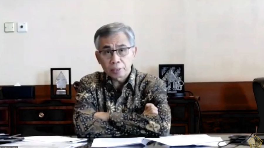 Ketua Dewan Komisioner OJK Wimboh Santoso dalam konferensi pers Komite Stabilitas Sistem Keuangan (KSSK). (Youtube Kemenkeu RI)