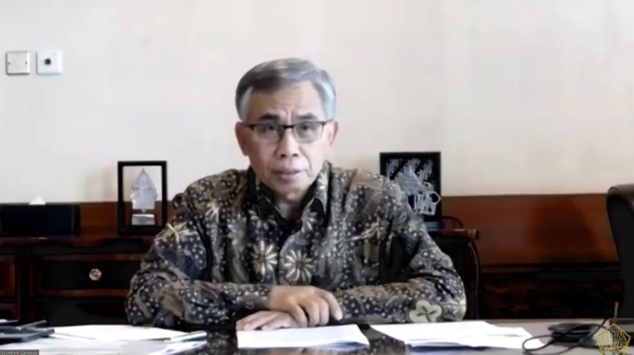 Ketua Dewan Komisioner OJK Wimboh Santoso dalam konferensi pers Komite Stabilitas Sistem Keuangan (KSSK). (Youtube Kemenkeu RI)