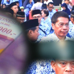 Maaf Ya.. THR PNS Daerah Belum Semua Cair, Pusat 100%