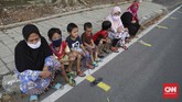 Setiap hari panitia menyediakan 400-600 paket takjil secara gratis yang merupakan donasi dari warga dan perusahaan di kawasan tersebut.(CNNIndonesia/Safir Makki)