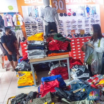 Mengintip Ramayana Ciputat yang Buka Saat PSBB Kota Tangsel