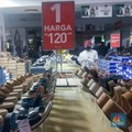 Ramai Rojali dan Rohana, Laba Ramayana Turun 7% di Semester I-2025