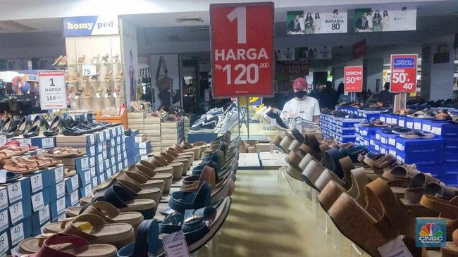 Ramai Rojali dan Rohana, Laba Ramayana Turun 7% di Semester I-2025