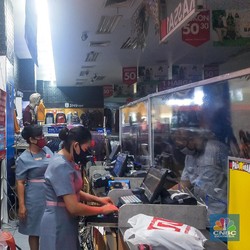 Laba Ramayana Ambrol 99%, Ada Transaksi Jumbo Saham Rp 452 M