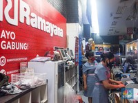 Laba Ramayana Ambrol 99%, Ada Transaksi Jumbo Saham Rp 452 M