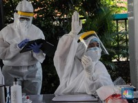 Momen Rapid Test Massal di Zona Merah Corona di Pondok Betung