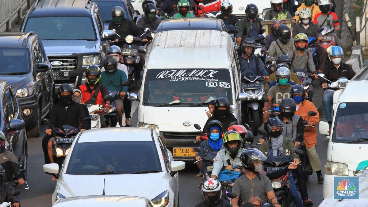 Motor Boros Bensin? Hindari 7 Kebiasaan yang Bikin Rugi Jutaan Rupiah