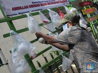 Solidaritas Saat Pandemi: Tiang Berbagi Sedekah Sembako