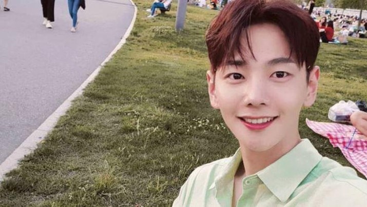 Park Ji-hoon, Aktor Drama Chicago Typewriter Meninggal Dunia Park Ji-hoon, Aktor Drama Chicago Typewriter Meninggal Dunia