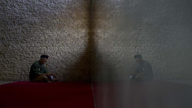 Alasan Lailatul Qadar Turun di Malam Hari