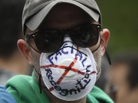 Demo Anti-Lockdown di London Berakhir Ricuh