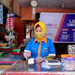 Berbekal Kemauan, Omzet Agen BRILink Ini Tembus Miliaran