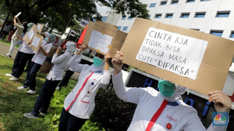 Demo Karyawan Rumah Sakit OMNI, Alam Sutera. Indonesia/ Andrean Kristianto)
