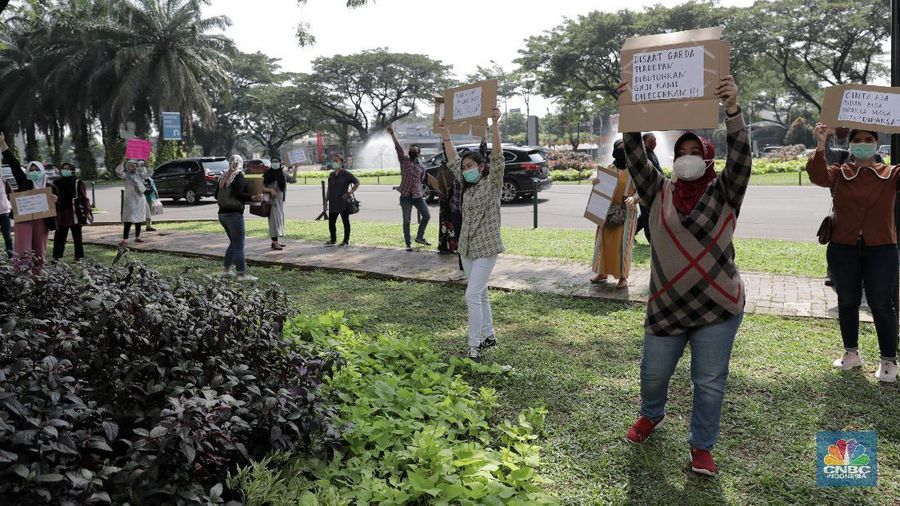 Demo Karyawan Rumah Sakit OMNI, Alam Sutera. Indonesia/ Andrean Kristianto)