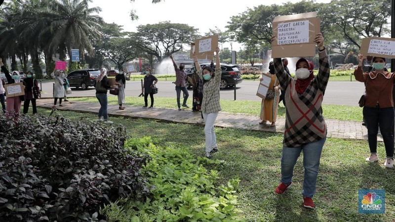 Demo Karyawan Rumah Sakit OMNI, Alam Sutera. Indonesia/ Andrean Kristianto)
