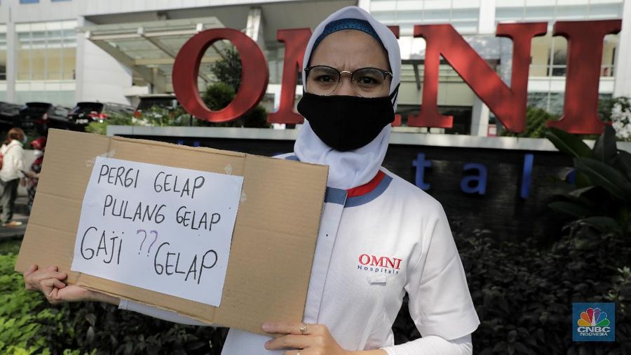 Demo Karyawan Rumah Sakit OMNI, Alam Sutera. Indonesia/ Andrean Kristianto)