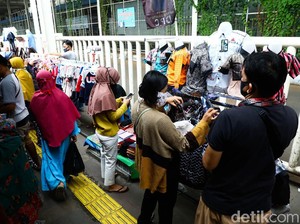 Konsumsi Tumbuh di Bawah 5%, Tanda-tanda Daya Beli Mulai Lesu?