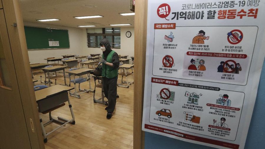 Korea Selatan Bersiap Buka Kembali Sekolah. AP/Kim Hyun-tae