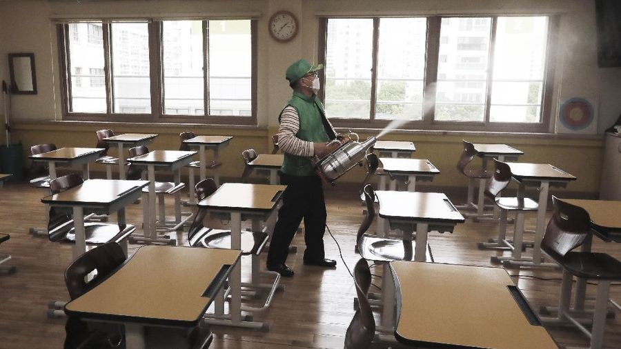 Korea Selatan Bersiap Buka Kembali Sekolah. AP/Kim Hyun-tae