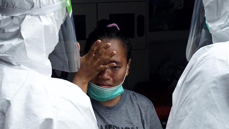 Tidak Pakai Masker, Pedagang di Pasar Langsung di Swab Test (վ/Muhammad Sabki)