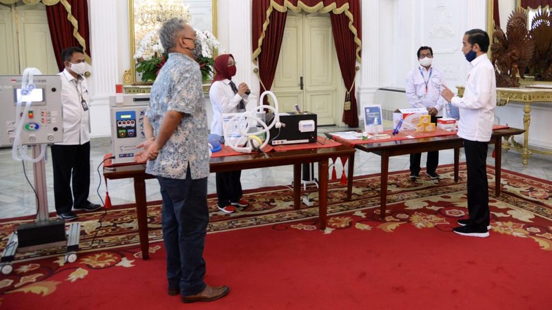 Jokowi Tinjau Alat Kesehatan Karya Anak Bangsa untuk Tangani Covid-19 (Foto: Lukas - Biro Pers Sekretariat Presiden)