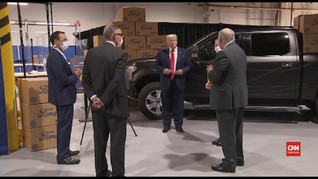 VIDEO: Trump Bersikukuh Tak Pakai Masker Saat ke Michigan