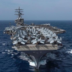 Jet Bomber AS Berputar-Putar Dekat Perairan China, Ada Apa?