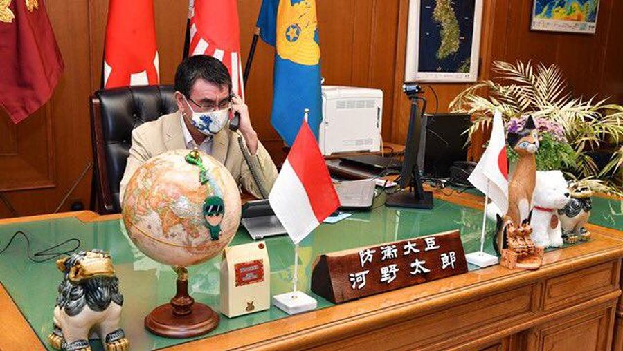 Menteri Pertahanan Kono mengadakan pembicaraan telepon dengan Menteri Pertahanan Prabowo dari Indonesia. (Dok. Twitter @ModJapan_en)