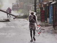 Saat Badai Amphan Terjang India & Bangladesh, 88 Orang Tewas