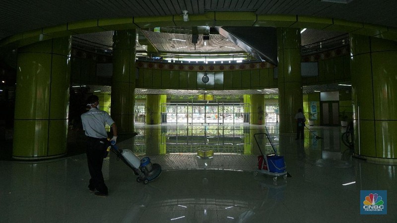 Ilustrasi Stasiun Gambir. CNBC Indonesia/Tri Susilo