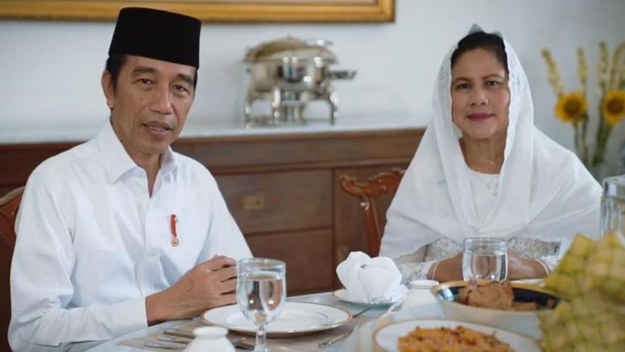 Presiden Jokowi dan Ibu Negara Ucapkan Selamat Idulfitri. Biro Pers Sekretariat Presiden