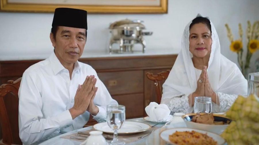 Presiden Jokowi dan Ibu Negara Ucapkan Selamat Idulfitri. Biro Pers Sekretariat Presiden