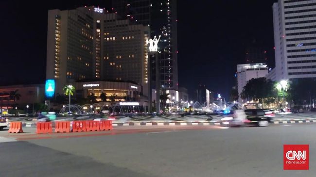 Malam Takbiran Jakarta Minus Konvoi, Tetap Ramai Petasan