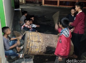 Teks Takbiran Idul Fitri Lengkap: Arab, Latin, dan Terjemahannya