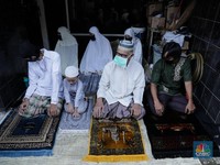 Catat Tata Cara Salat Tarawih di Rumah dan Bacaannya