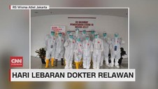 VIDEO: Kisah Dokter Relawan Yang Berlebaran di RS Wisma Atlet